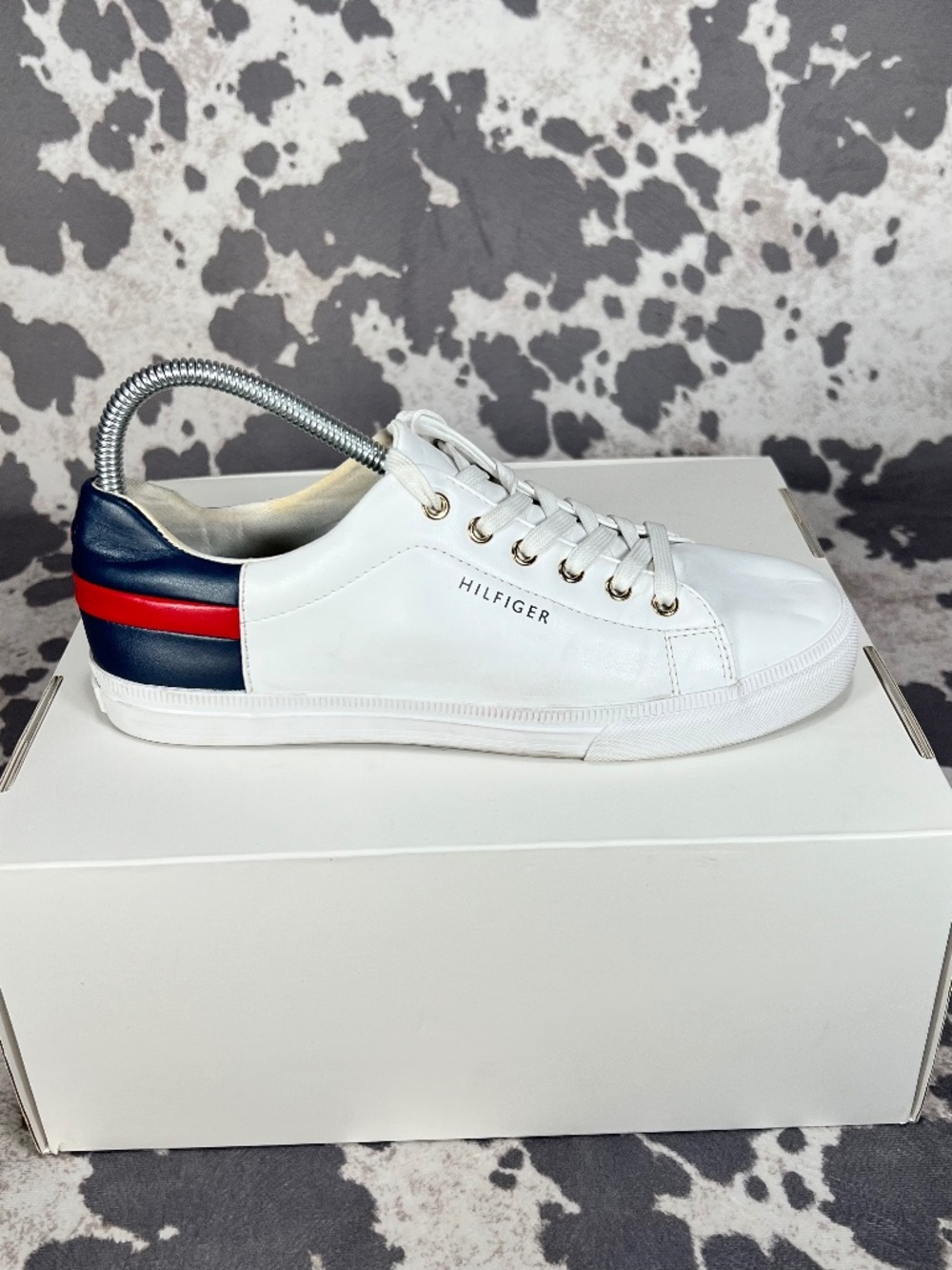 Tommy Hilfiger women's size 7.5